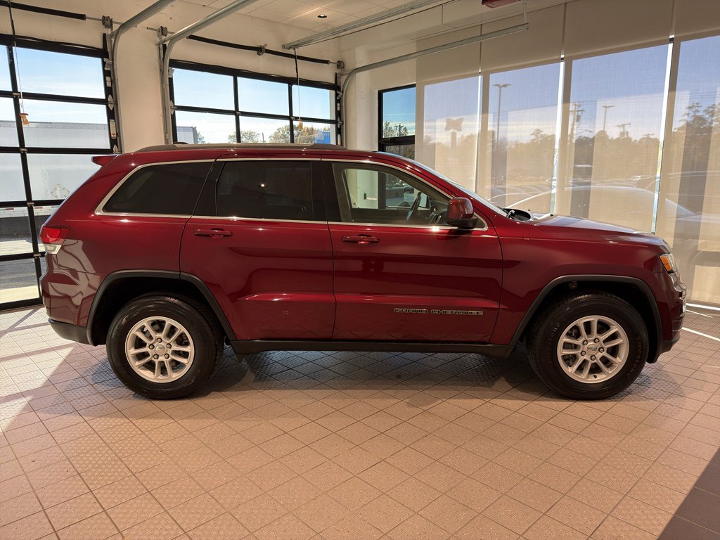 Used 2020 Jeep Grand Cherokee Laredo image 6