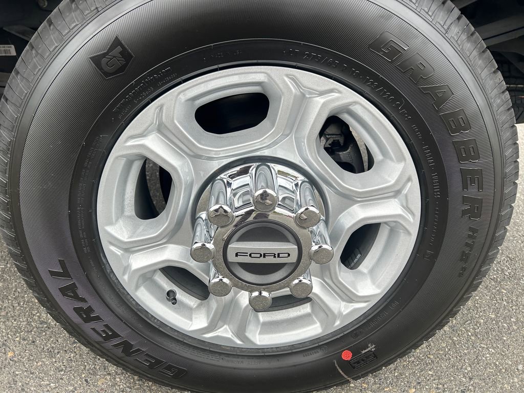 Used 2024 Ford F350 XL AWD/4WD image 12