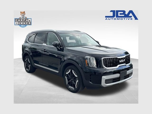 Used 2024 Kia Telluride EX w/ EX Captain's Chair Package