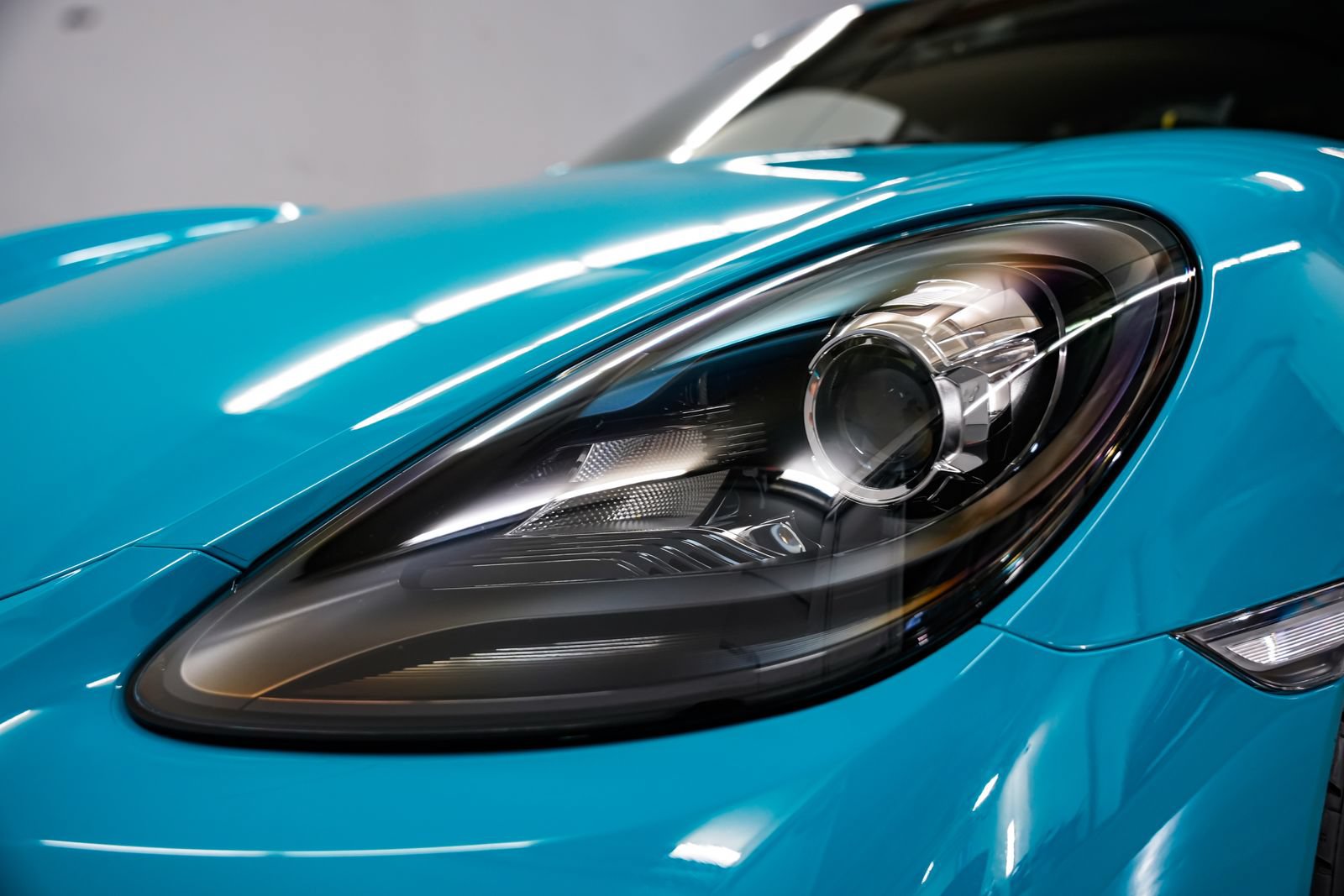 Used 2021 Porsche 718 Cayman GT4 RWD image 28