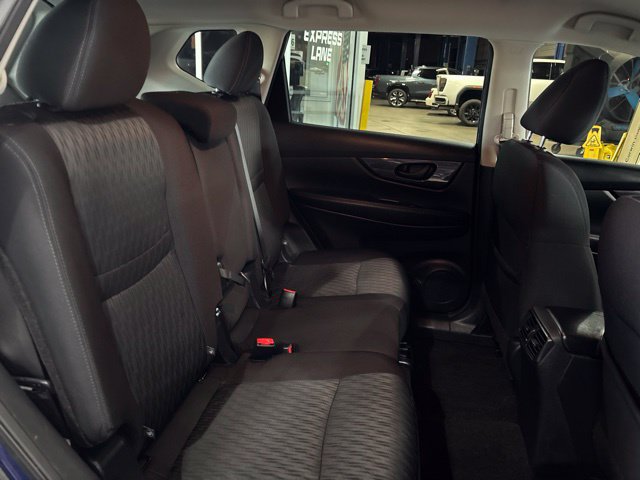 Used 2020 Nissan Rogue S FWD image 33