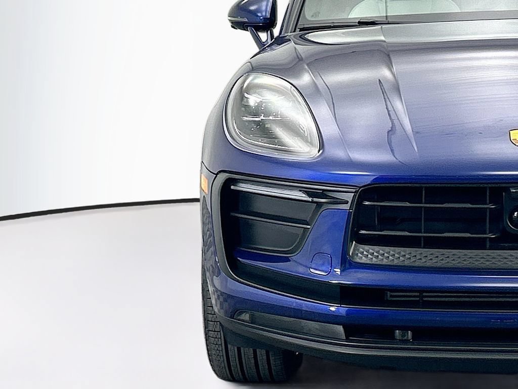 Used 2026 Porsche Macan AWD/4WD image 12