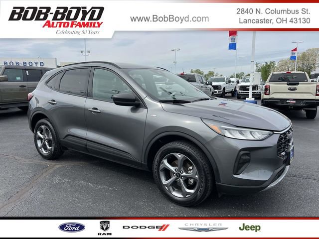 Certified 2025 Ford Escape ST-Line AWD/4WD image 1