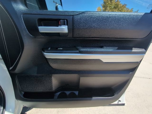 Used 2017 Toyota Tundra SR5 w/ TRD Off Road Package AWD/4WD image 33