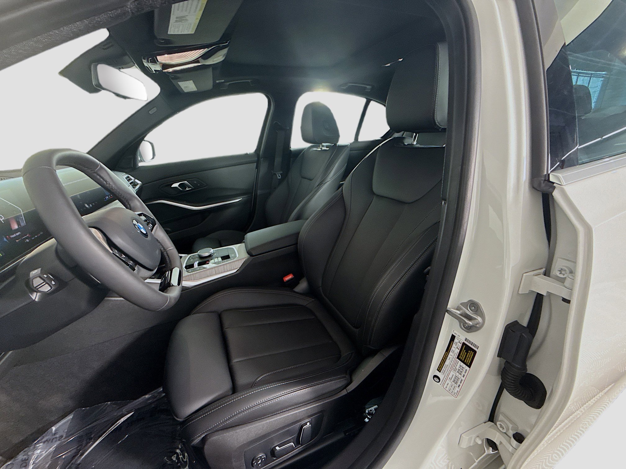 Used 2026 BMW 330i Sedan image 22