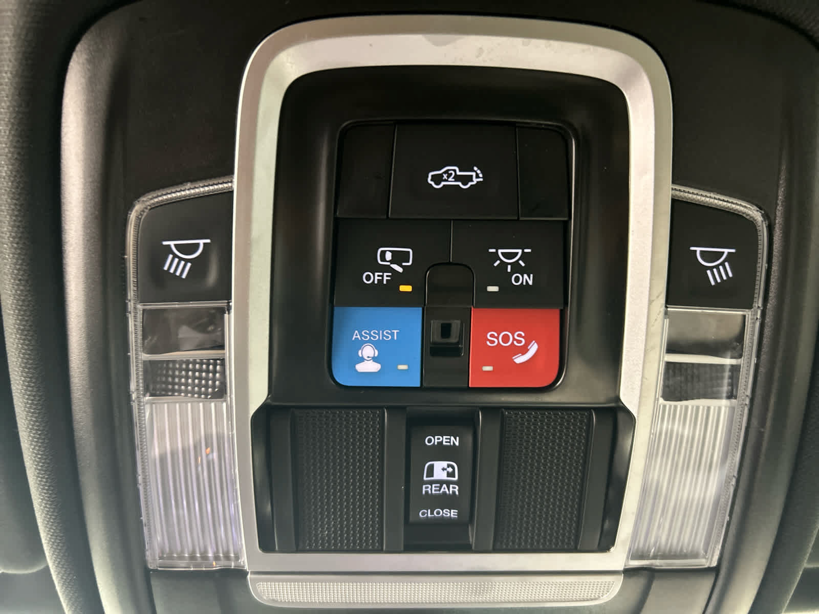 Used 2025 RAM 1500 Big Horn AWD/4WD image 6