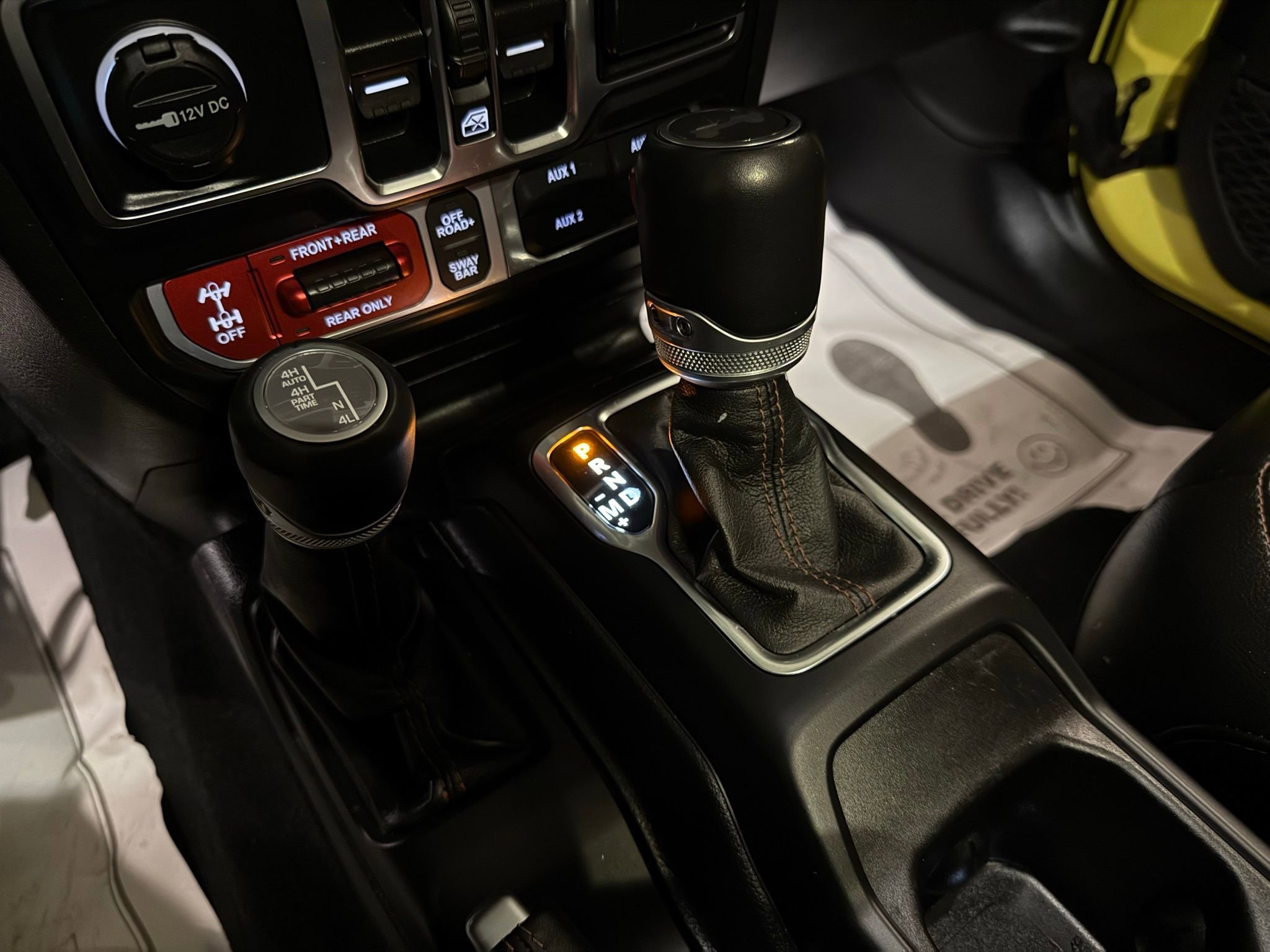 Used 2022 Jeep Wrangler Unlimited Rubicon w/ Trailer Tow Package image 39