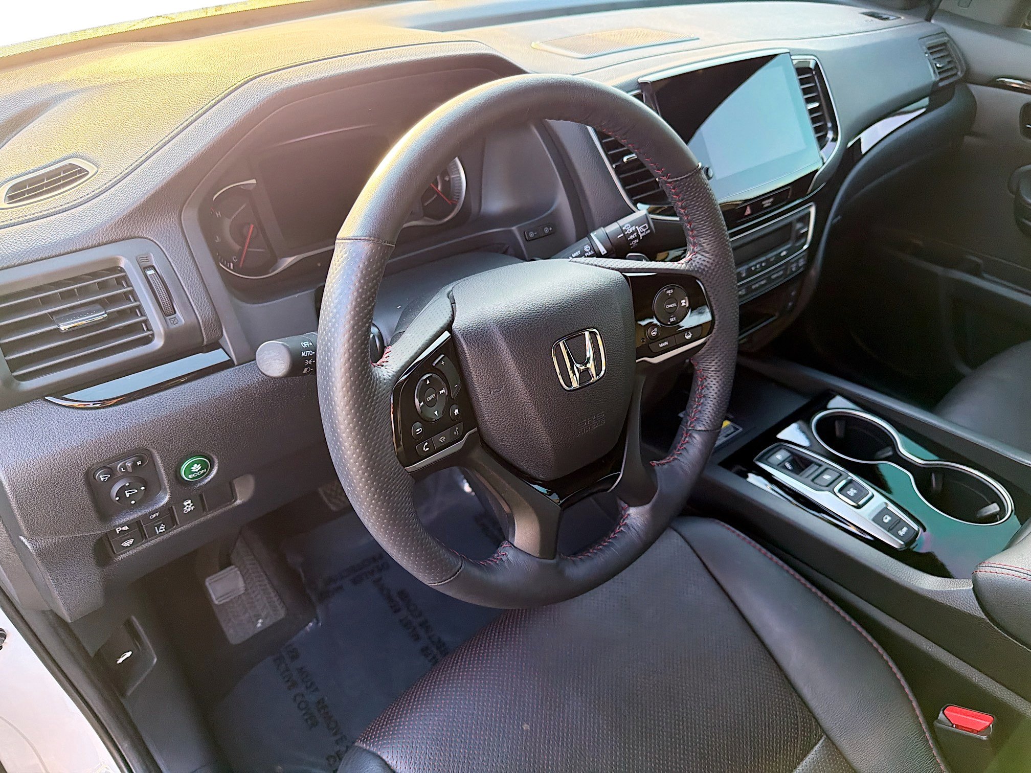 Used 2025 Honda Passport Black Edition image 25