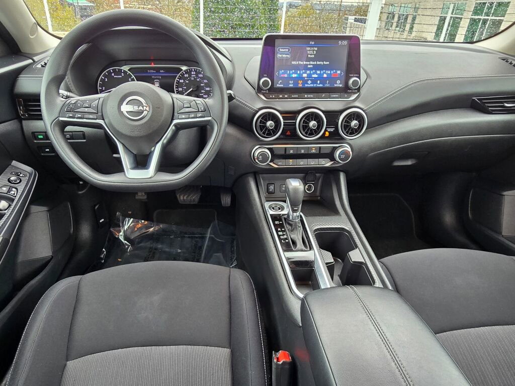 Used 2024 Nissan Sentra SV FWD image 17