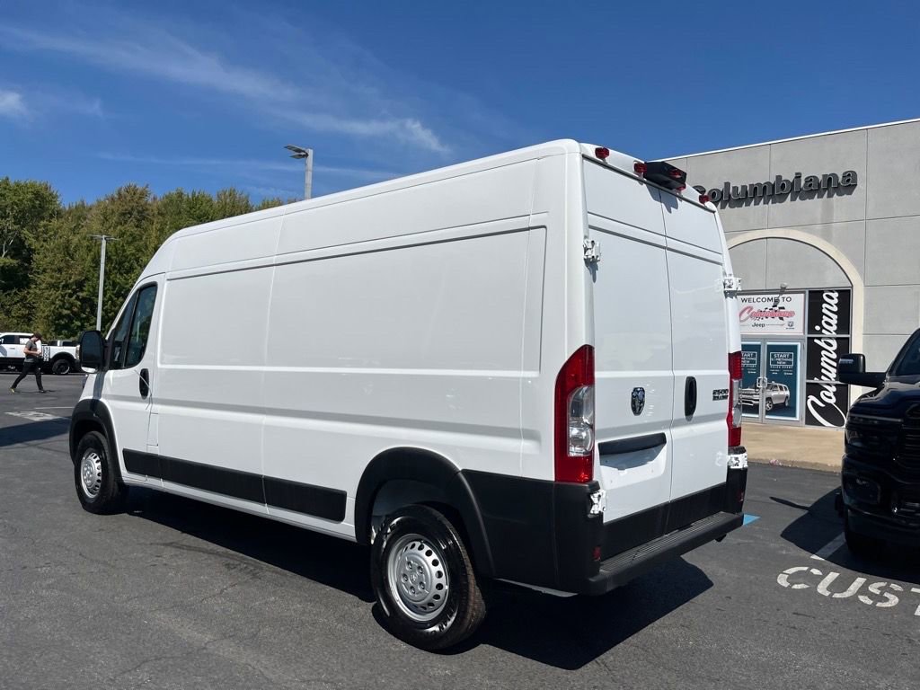 Used 2025 RAM ProMaster 2500 w/ Convenience Group image 2