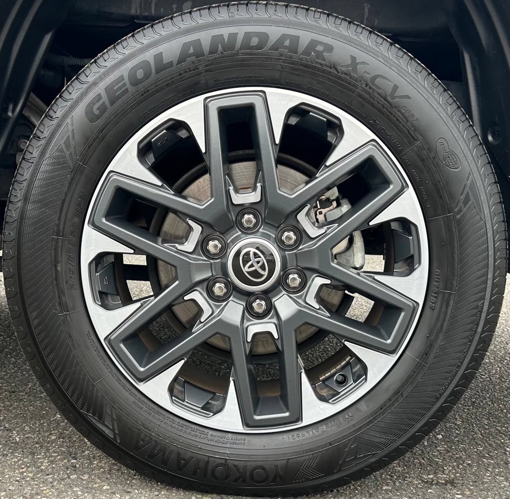Certified 2022 Toyota Tundra Limited AWD/4WD image 27