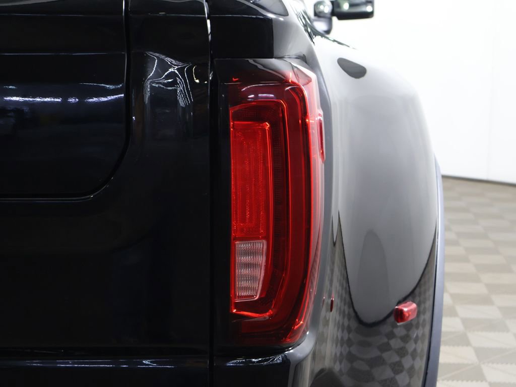 Used 2021 GMC Sierra 3500 Denali w/ Denali Ultimate Package image 18