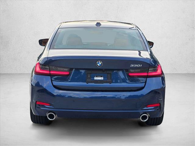 Used 2024 BMW 330i Sedan w/ Premium Package RWD image 7