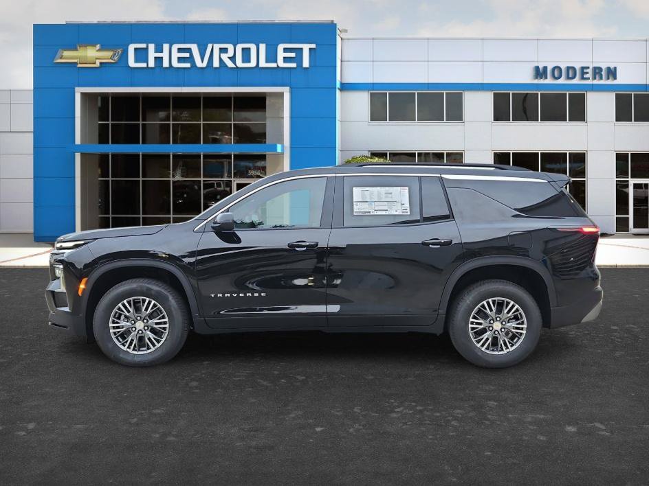 New 2027 Chevrolet Traverse LT FWD image 2