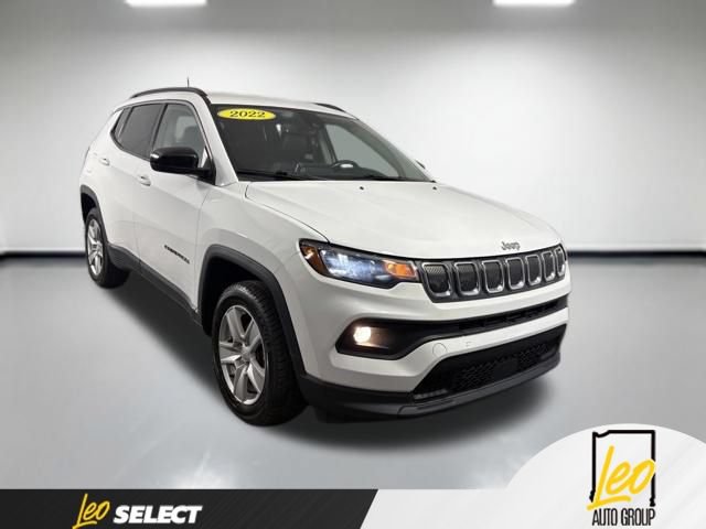 Used 2022 Jeep Compass Latitude w/ Convenience Group AWD/4WD image 7