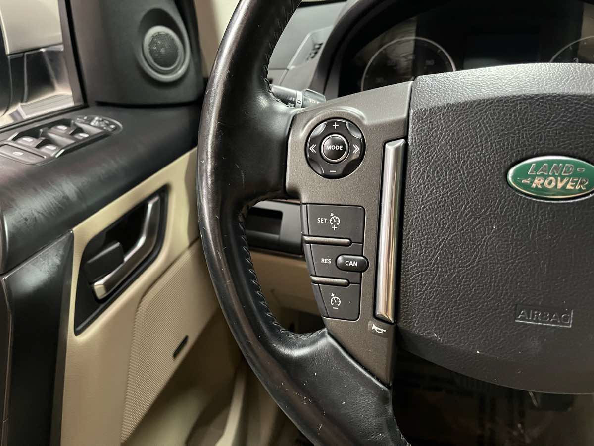 Used 2013 Land Rover LR2 AWD/4WD image 15