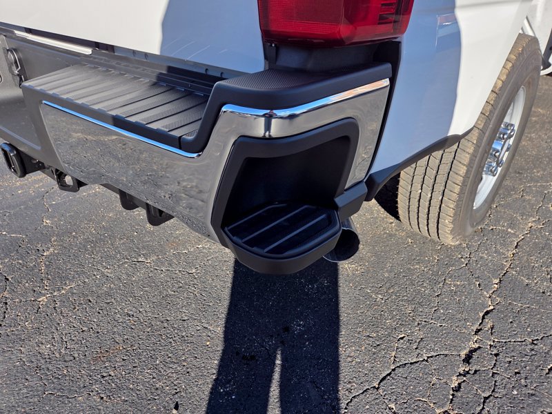 New 2027 Ford F250 XL w/ XL Chrome Package AWD/4WD image 12