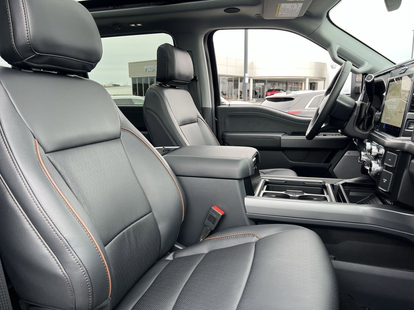 New 2026 Ford F250 Lariat w/ Black Appearance Package image 27