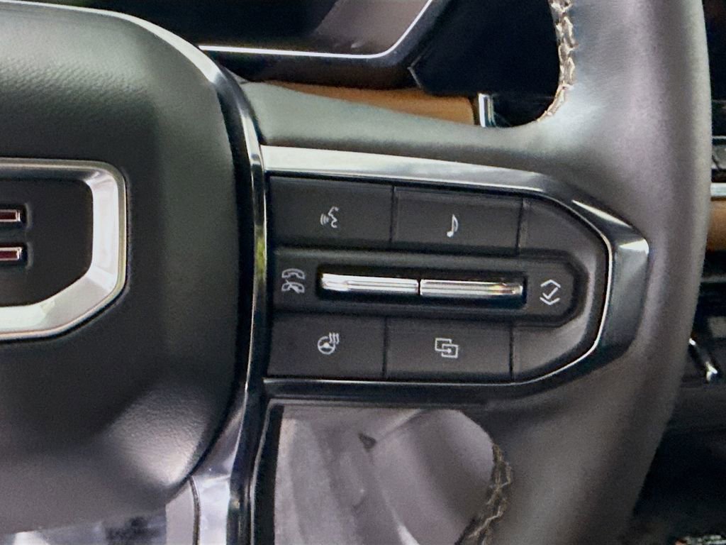 Used 2024 GMC Canyon AT4 w/ AT4 Premium Package image 23