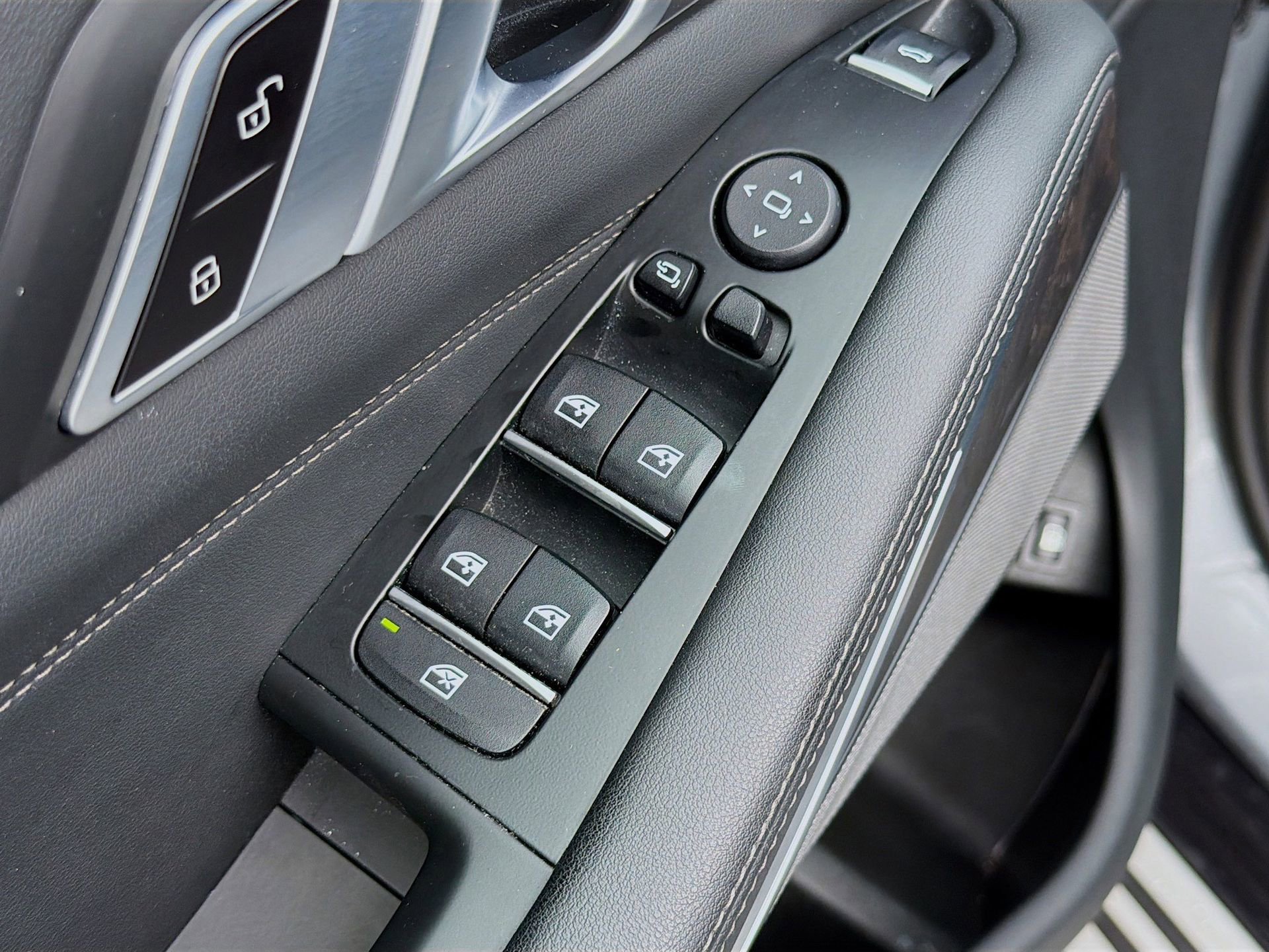 Certified 2025 BMW X5 xDrive50e image 23