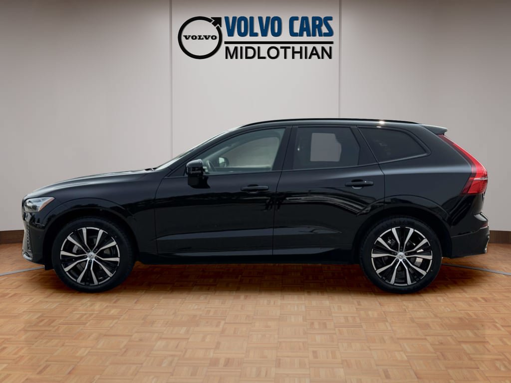 Used 2025 Volvo XC60 B5 Plus AWD/4WD image 22
