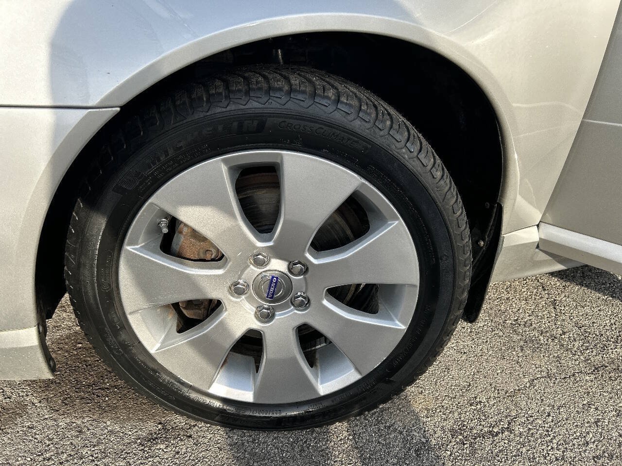 Used 2008 Volvo V70 FWD image 17