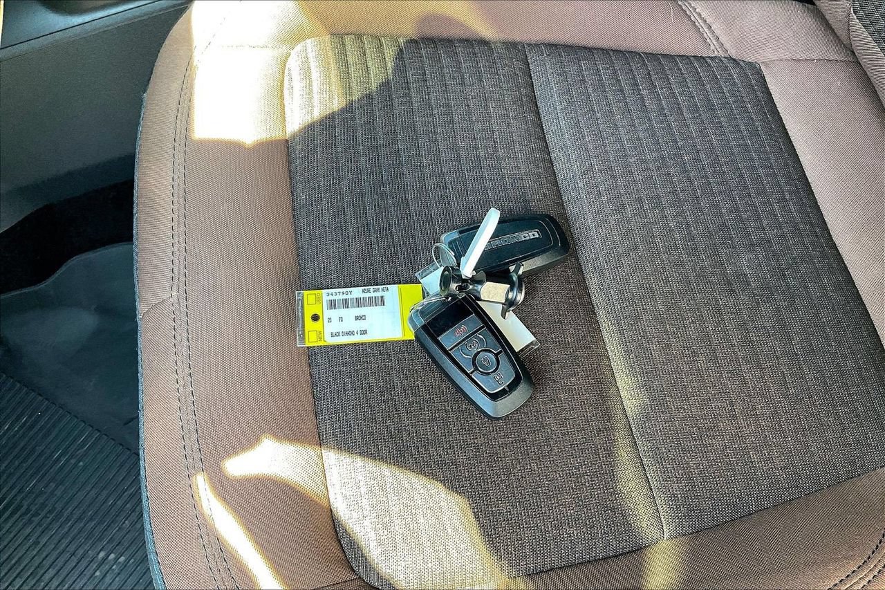 Used 2023 Ford Bronco Outer Banks AWD/4WD image 31