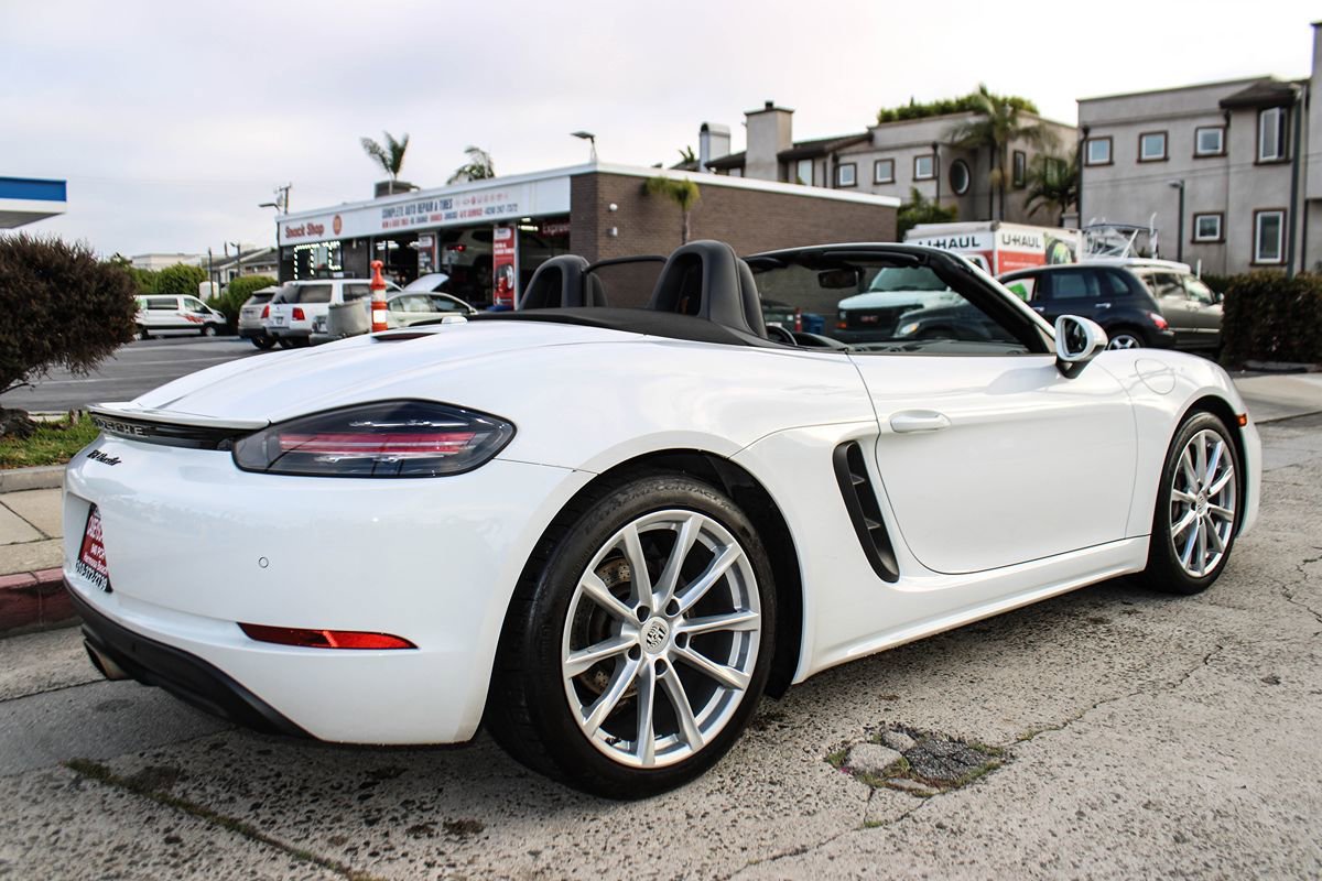 Used 2019 Porsche 718 Boxster RWD image 6