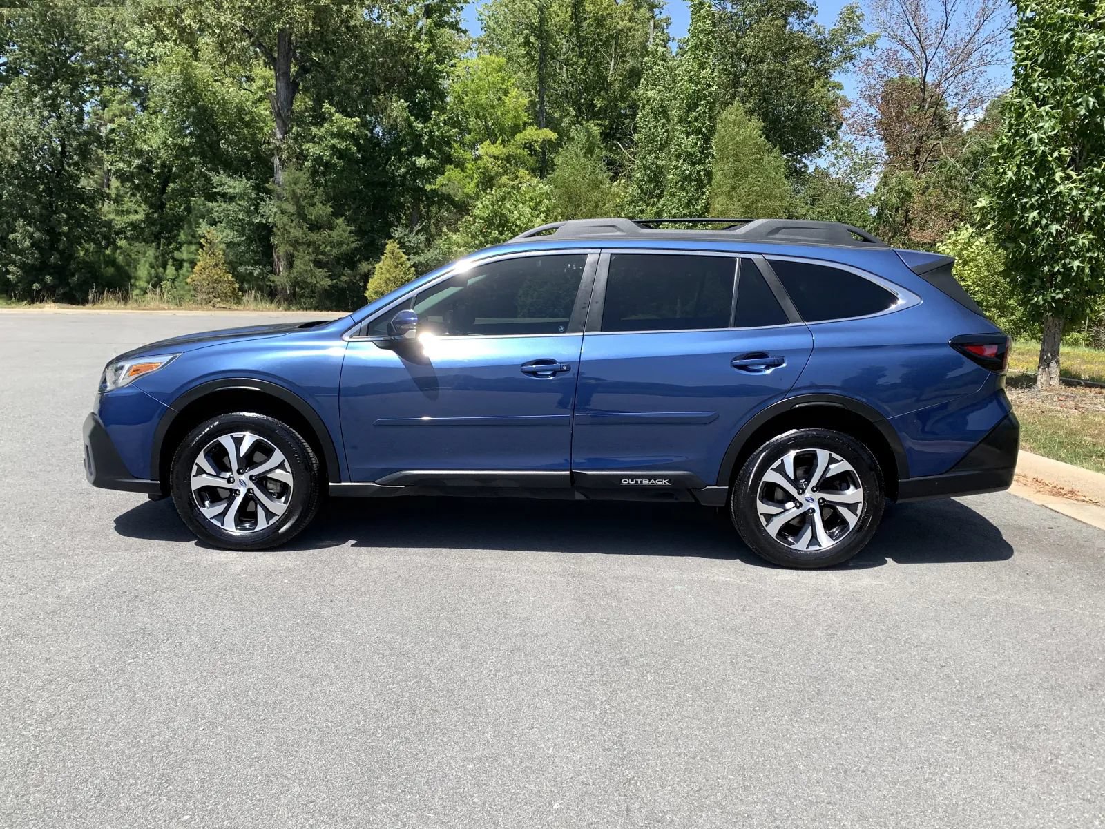 Used 2022 Subaru Outback Limited AWD/4WD image 4