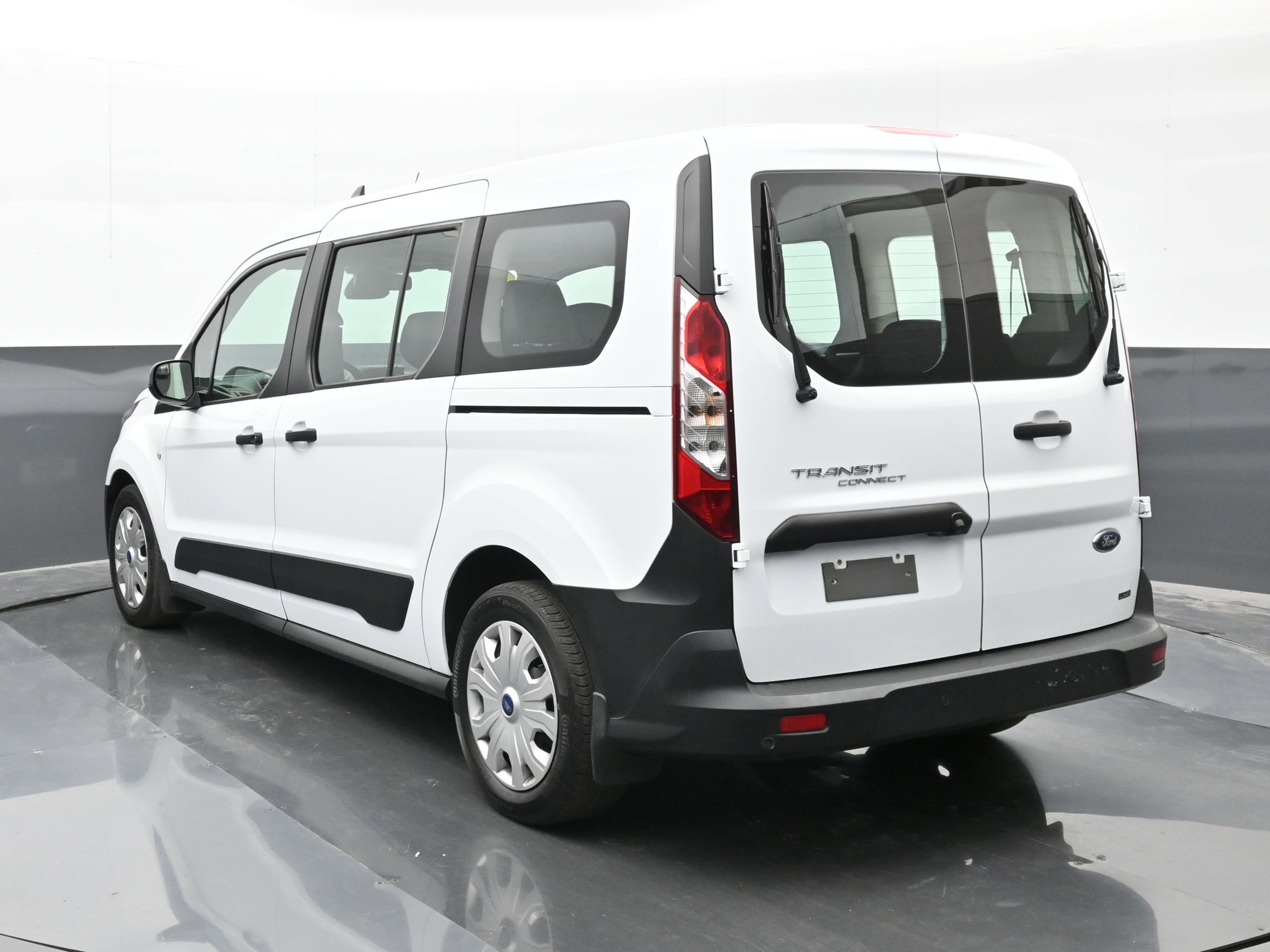 Used 2022 Ford Transit Connect XL image 6