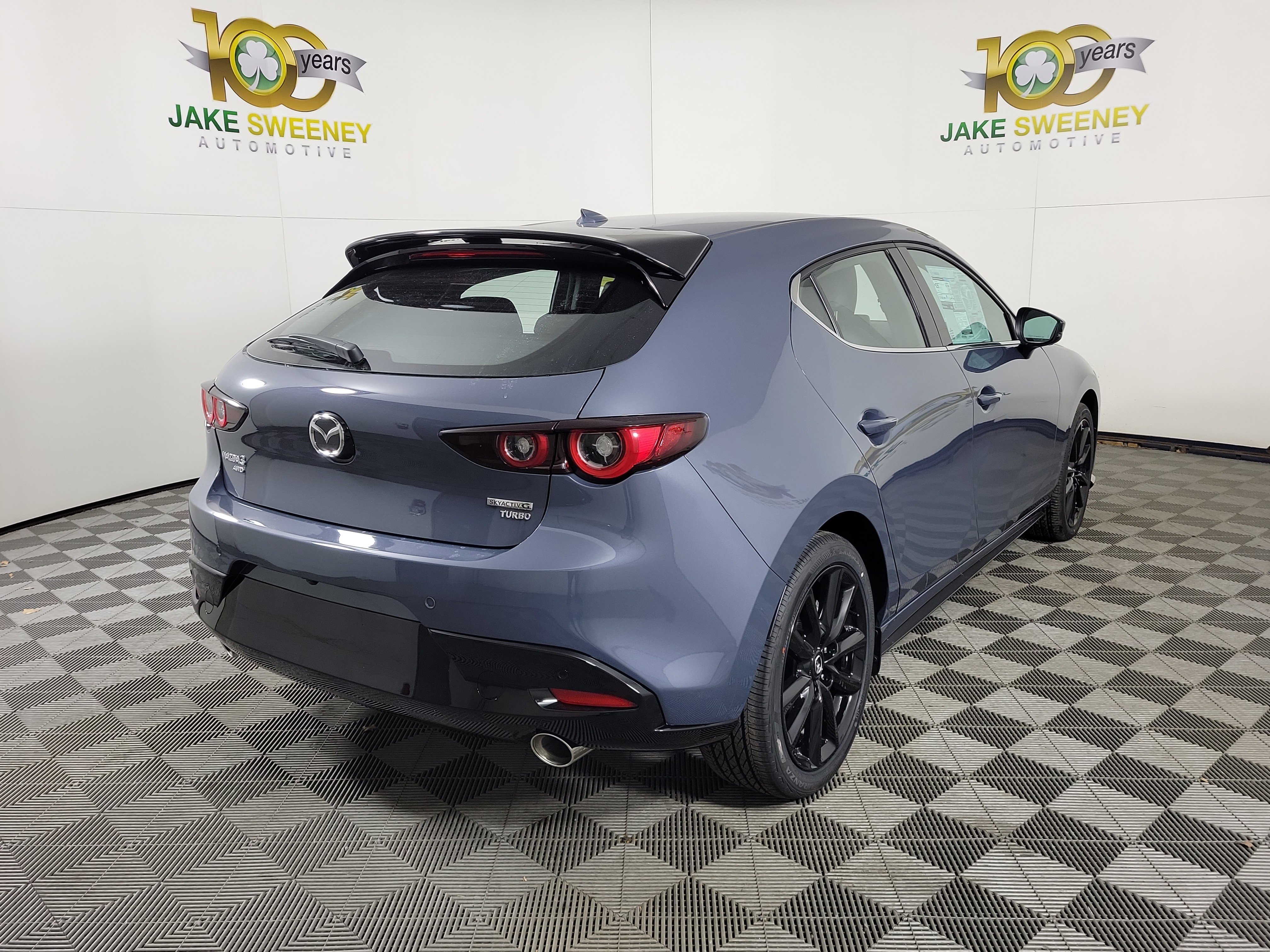 New 2026 MAZDA MAZDA3 Hatchback w/Premium Plus Pkg image 9