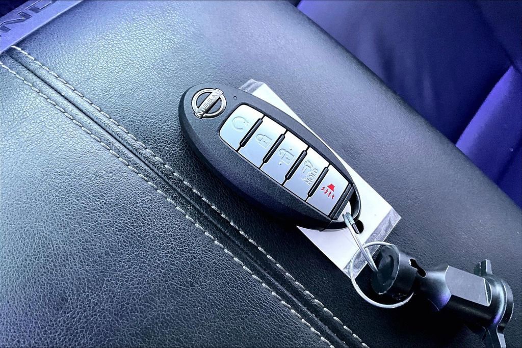 Used 2022 Nissan Pathfinder SL image 13