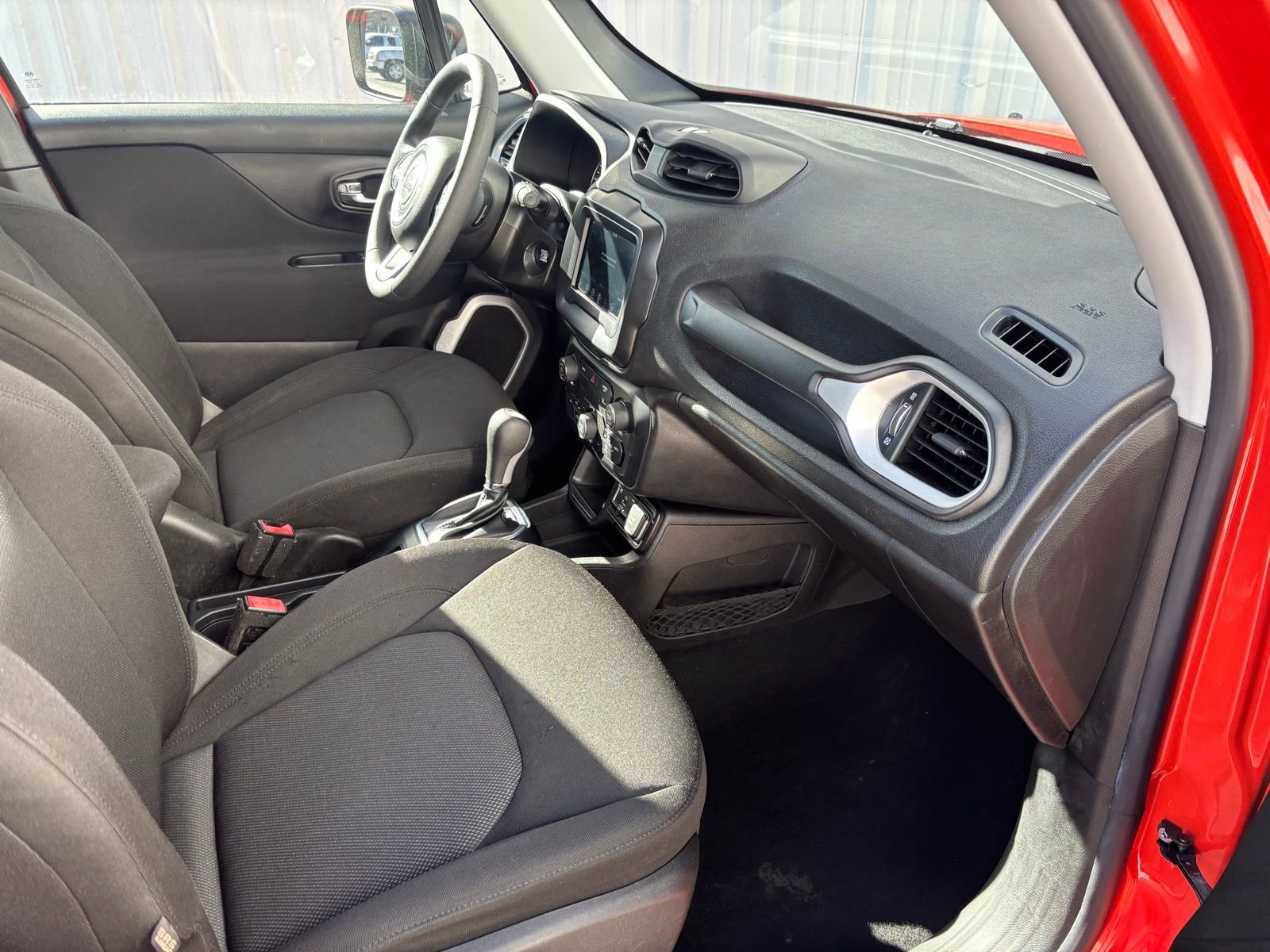 Used 2021 Jeep Renegade Sport w/ Sport Appearance Group FWD image 35