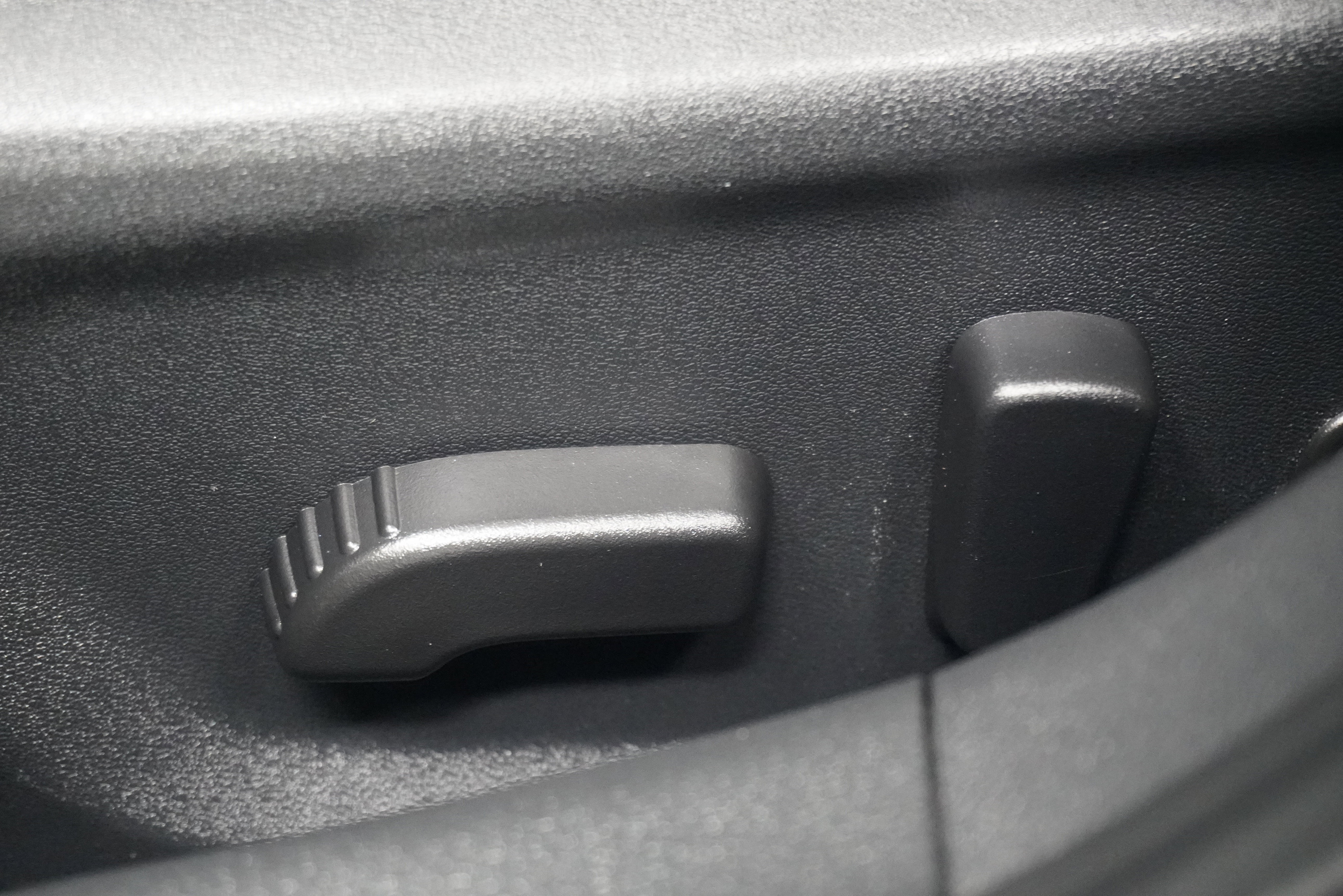 Used 2023 Nissan Sentra SR w/ SR Premium Package FWD image 14