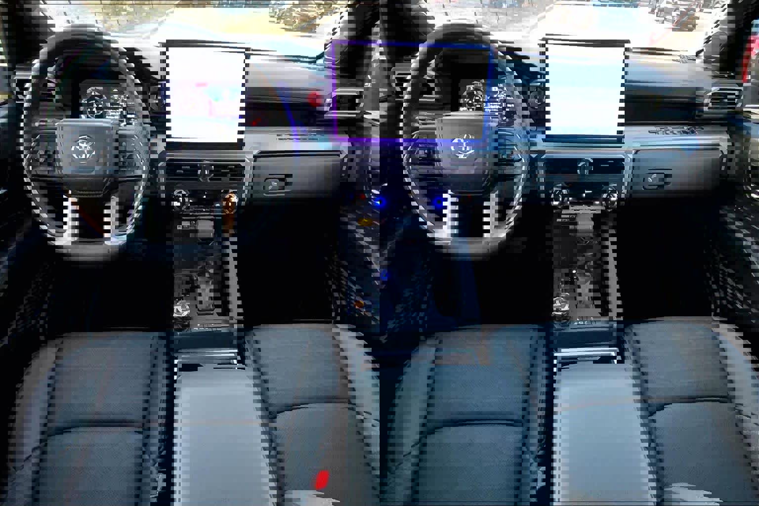 Used 2024 Toyota Tacoma TRD Off-Road w/ TRD Off Road Premium Package image 15