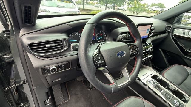 Used 2023 Ford Explorer ST-Line w/ Class IV Trailer Tow Package image 32