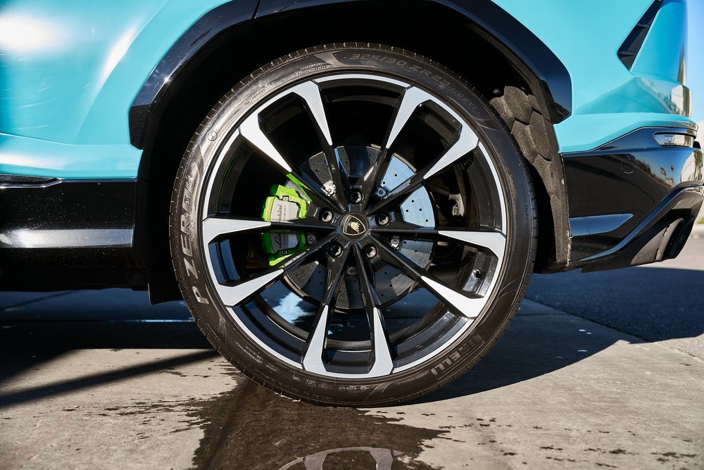 Used 2021 Lamborghini Urus image 17