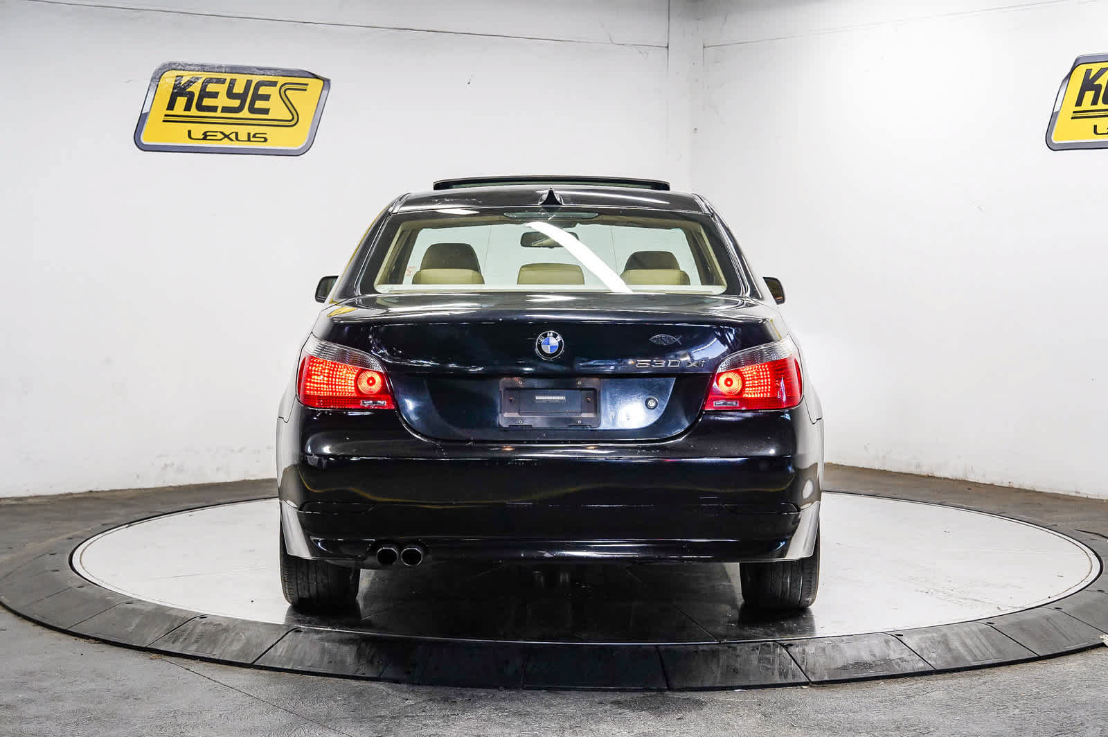 Used 2007 BMW 530xi Sedan AWD/4WD image 3