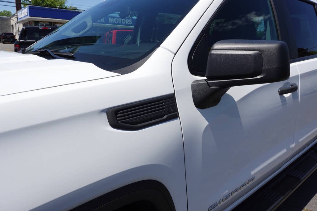 Used 2023 GMC Sierra 1500 Pro w/ Graphite Edition AWD/4WD image 8