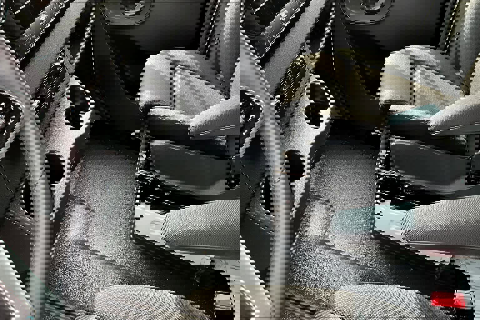 Used 2024 Mercedes-Benz Sprinter 2500 image 11