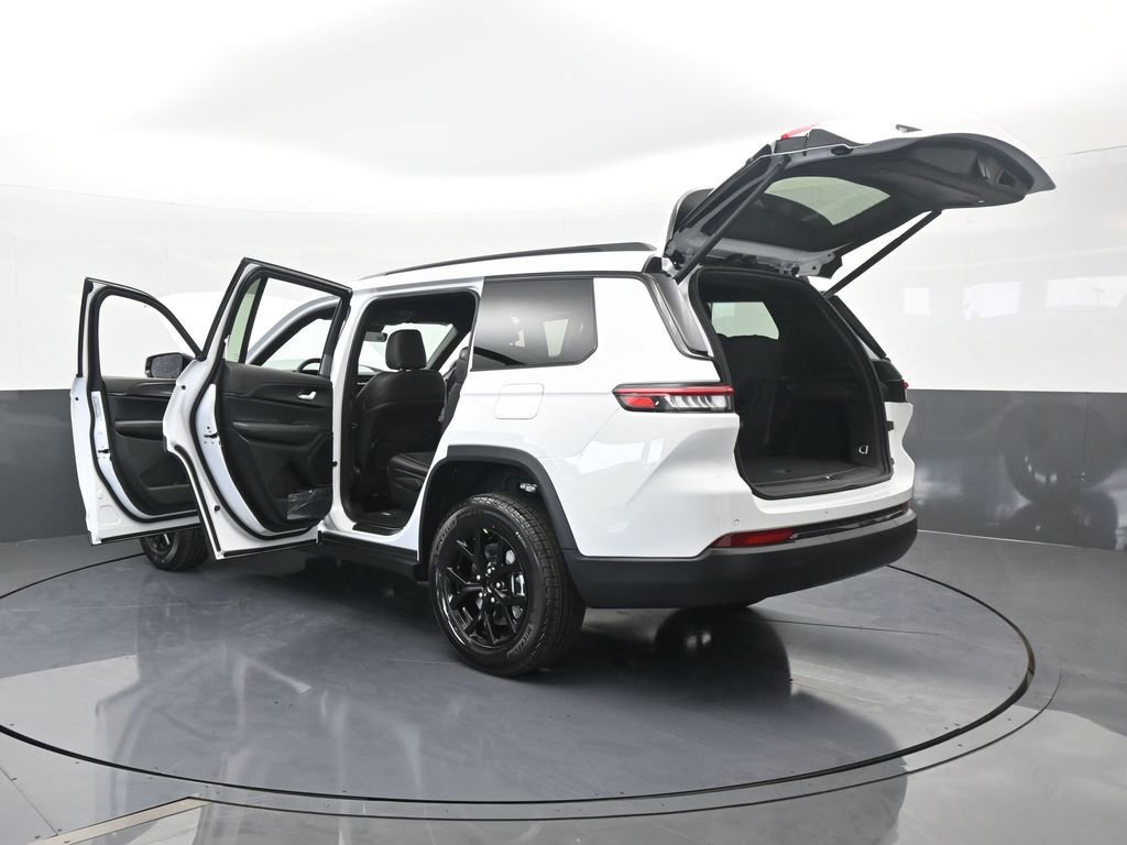 Used 2025 Jeep Grand Cherokee L Laredo image 67