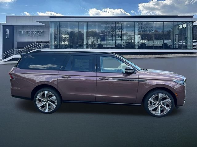 New 2027 Lincoln Navigator L Black Label w/ Black Label Special Edition AWD/4WD image 8
