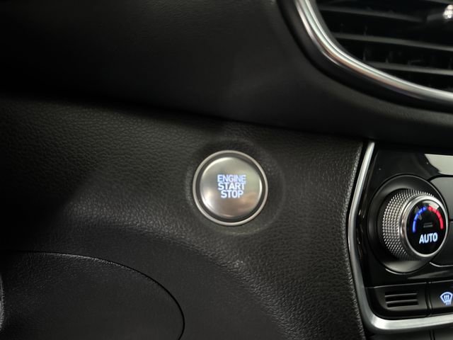 Used 2019 Hyundai Santa Fe Limited w/ Cargo Package image 16