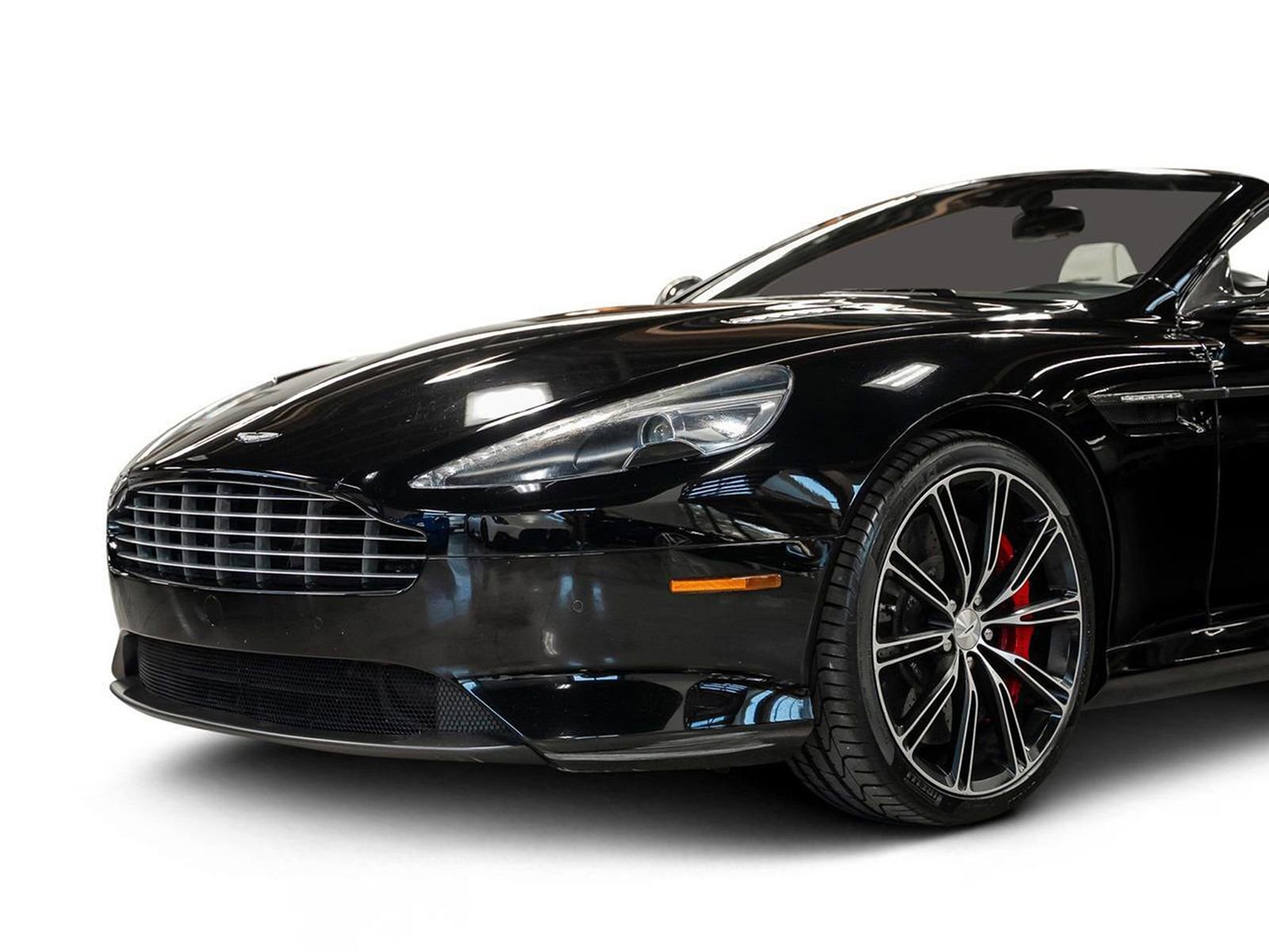Used 2015 Aston Martin DB9 Volante image 13