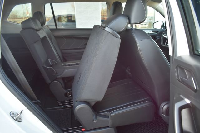 Used 2023 Volkswagen Tiguan SE image 40