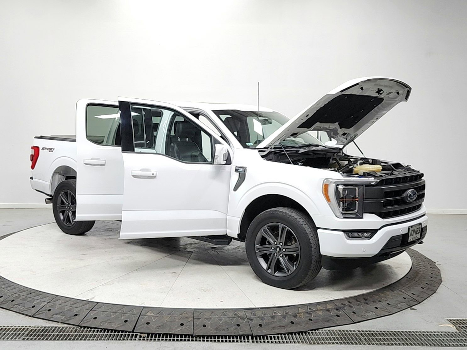 Used 2023 Ford F150 Lariat w/ Equipment Group 502A High image 9
