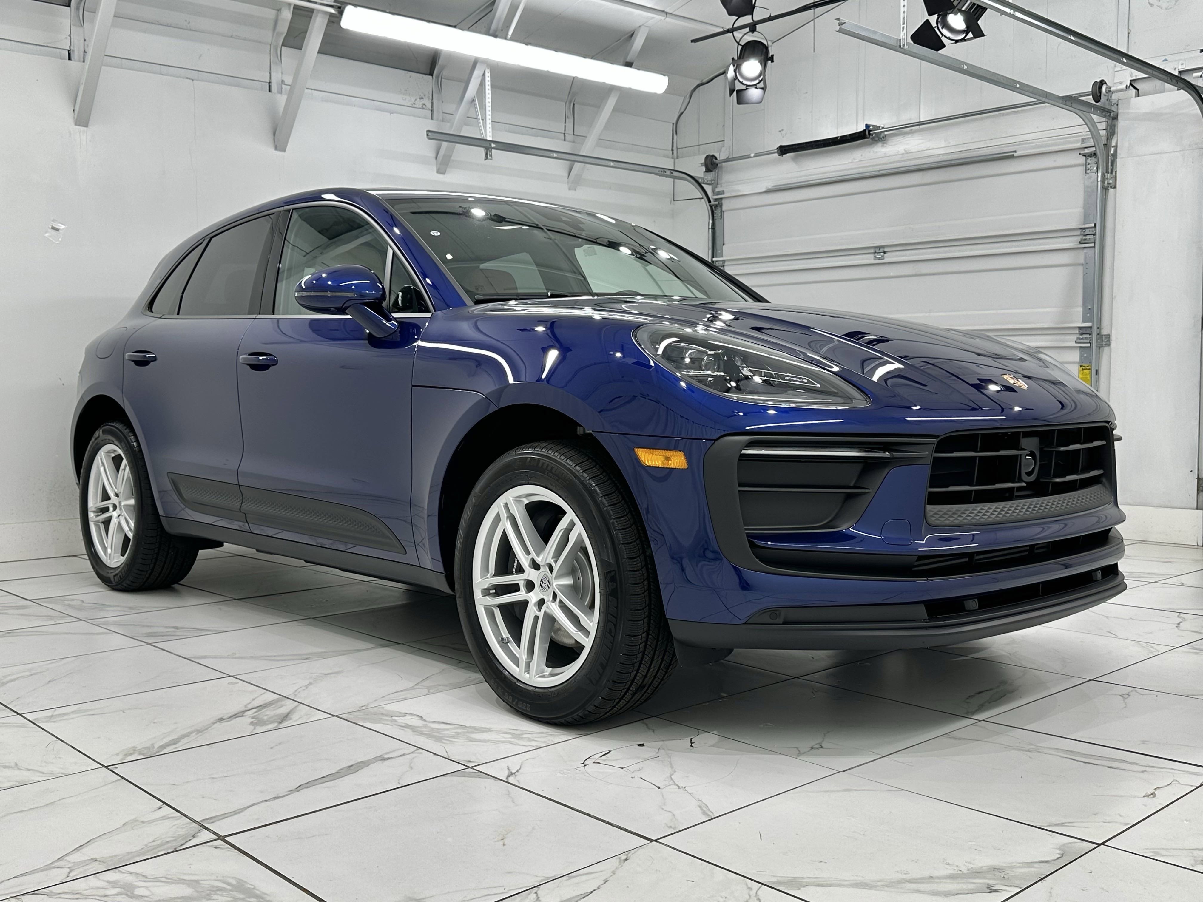 Certified 2025 Porsche Macan image 10