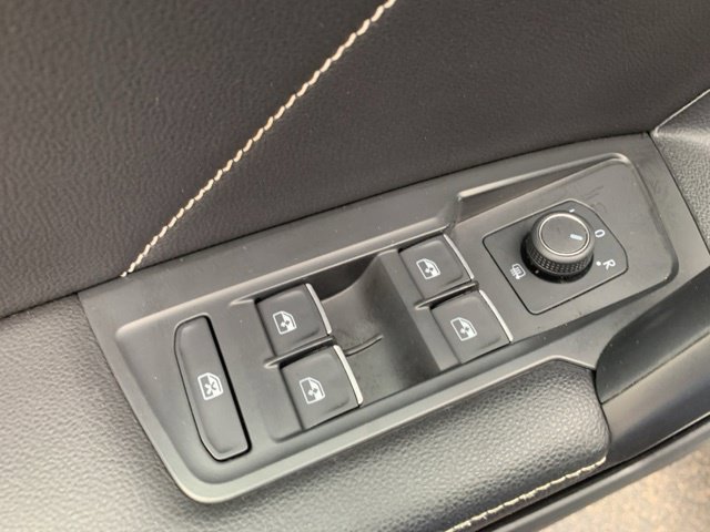 Used 2022 Volkswagen Tiguan SE R-Line FWD image 21