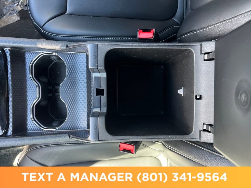 Used 2025 Jeep Grand Cherokee Limited w/ Black Appearance Package image 25