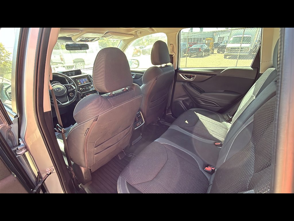 Used 2023 Subaru Forester Premium image 25